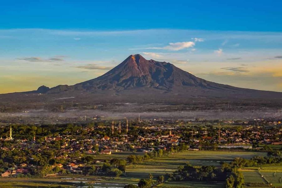 Gunung Merapi: Mengenal Lebih Dekat Gunung Api Paling Aktif di Indonesia